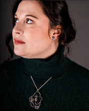 Charger l'image dans la galerie, Un éclat dans le mouvement