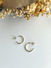 Load image into Gallery viewer, <tc>Silver hoops</tc>