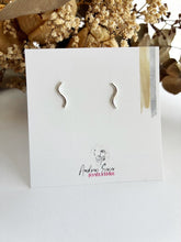 Load image into Gallery viewer, Boucles d'oreilles vagues