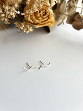Load image into Gallery viewer, Boucles d'oreilles vagues