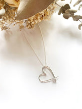 Charger l'image dans la galerie, Coeur asymétrique avec CZ