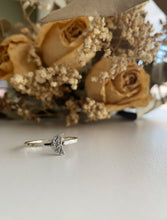 Charger l'image dans la galerie, Bague croissant de lune en argent