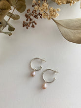 Load image into Gallery viewer, Anneaux texturés en argent