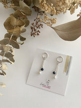 Load image into Gallery viewer, Silver long earrings with chains and pearls