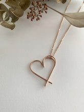 Charger l'image dans la galerie, Pendentif coeur en argent plaqué or
