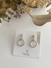 Load image into Gallery viewer, Boucles d'oreilles rectangles et torsades en argent