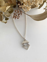Charger l'image dans la galerie, Pendentif triangle en argent