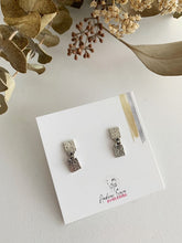 Charger l'image dans la galerie, Boucles d'oreilles carrées en argent