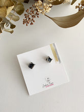Load image into Gallery viewer, Boucles d'oreilles cubes en argent