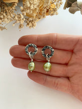 Load image into Gallery viewer, Extracts and baroque pearls earrings