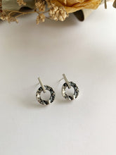 Charger l'image dans la galerie, Boucles d'oreilles barres et beignes