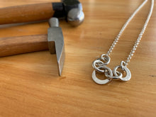 Load image into Gallery viewer, Collier minimaliste en argent