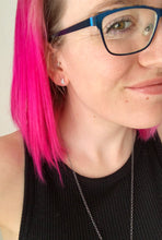 Load image into Gallery viewer, Boucles d'oreilles croissants de lune en argent