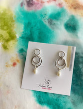 Load image into Gallery viewer, Boucles d'oreilles anneaux ronds en argent
