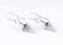 Charger l'image dans la galerie, Boucles d'oreilles triangles en argent