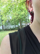 Load image into Gallery viewer, Boucles d'oreilles cubes minimalistes en argent