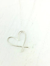 Charger l'image dans la galerie, Pendentif coeur en argent