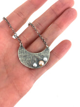 Charger l'image dans la galerie, Collier lune et perles en argent