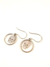 Load image into Gallery viewer, Silver skull pending earrings