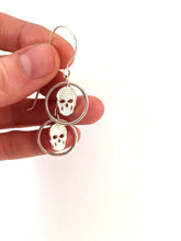 Load image into Gallery viewer, Silver skull pending earrings