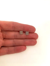 Load image into Gallery viewer, Boucles d'oreilles minimalistes en argent