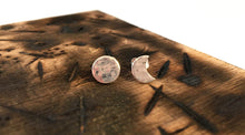 Load image into Gallery viewer, Boucles d'oreilles lune et soleil en argent