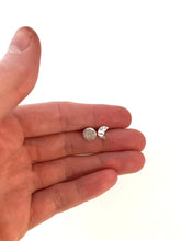 Load image into Gallery viewer, Boucles d'oreilles lune et soleil en argent