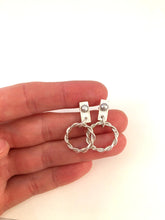 Load image into Gallery viewer, Boucles d'oreilles rectangles et torsades en argent
