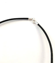 Charger l'image dans la galerie, Pendentif tête de mort en argent