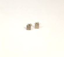 Load image into Gallery viewer, Boucles d'oreilles carrées en argent