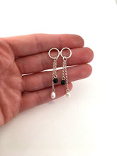 Load image into Gallery viewer, Silver long earrings with chains and pearls