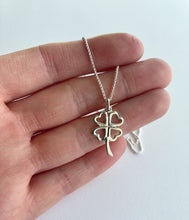 Charger l'image dans la galerie, Pendentif trèfle
