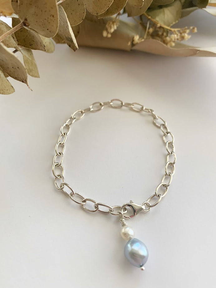 Bracelet minimaliste avec perle