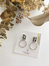 Charger l&#39;image dans la galerie, Boucles d&#39;oreilles pendantes rectangles et ronds
