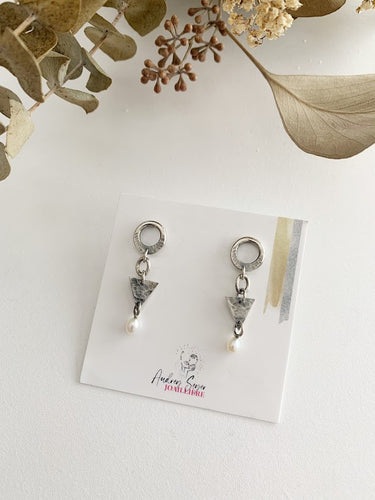 Boucles d'oreilles rondes et triangles en argent