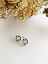 Charger l&#39;image dans la galerie, Boucles d&#39;oreilles barres et beignes
