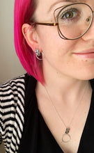 Charger l&#39;image dans la galerie, Boucles d&#39;oreilles style ear jacket en argent
