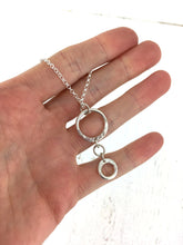 Load image into Gallery viewer, Pendentif anneaux ronds en argent
