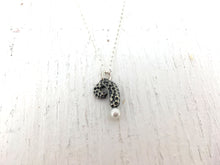 Load image into Gallery viewer, Pendentif minimaliste en argent
