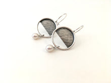 Charger l&#39;image dans la galerie, Boucles d&#39;oreilles avec perle
